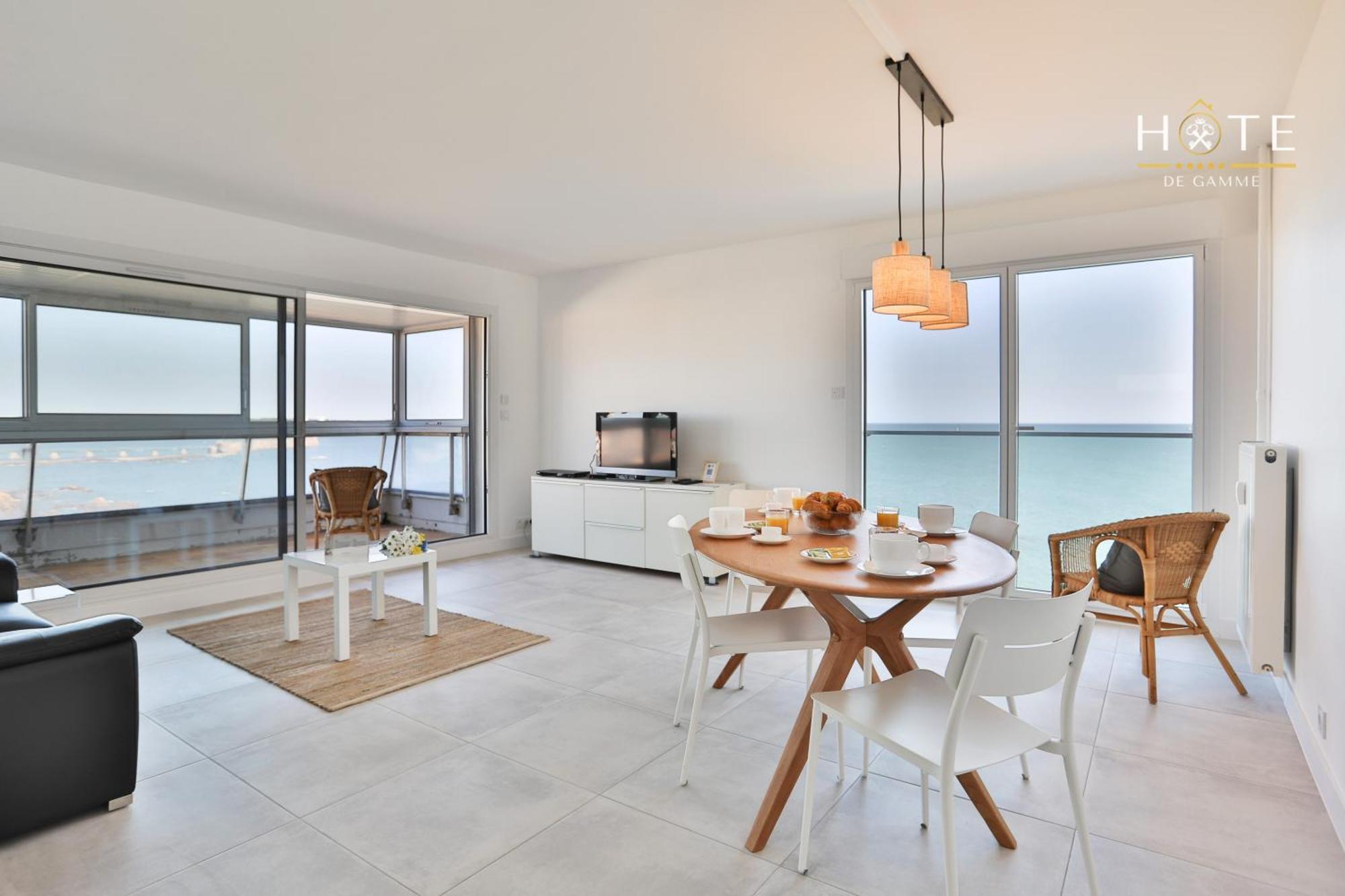 Appartement De Caractere, Superbe Vue Mer 280° La Chaume Kültér fotó